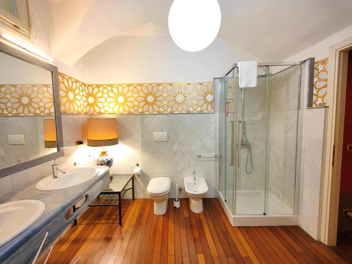 Hostdomus - Aqua * Torino